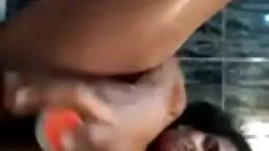 Horny Desi XXX bitch masturbating pussy with bottle video MMS