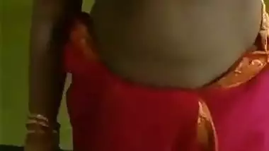 Big boob Tamil Bhabhi strips in nude MMS for her BF