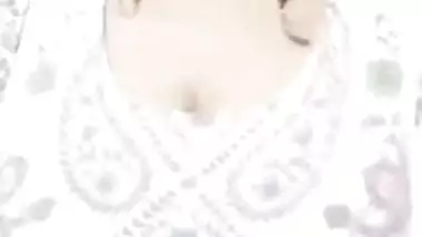 Huge boobs showing gorgeous girl fingering video